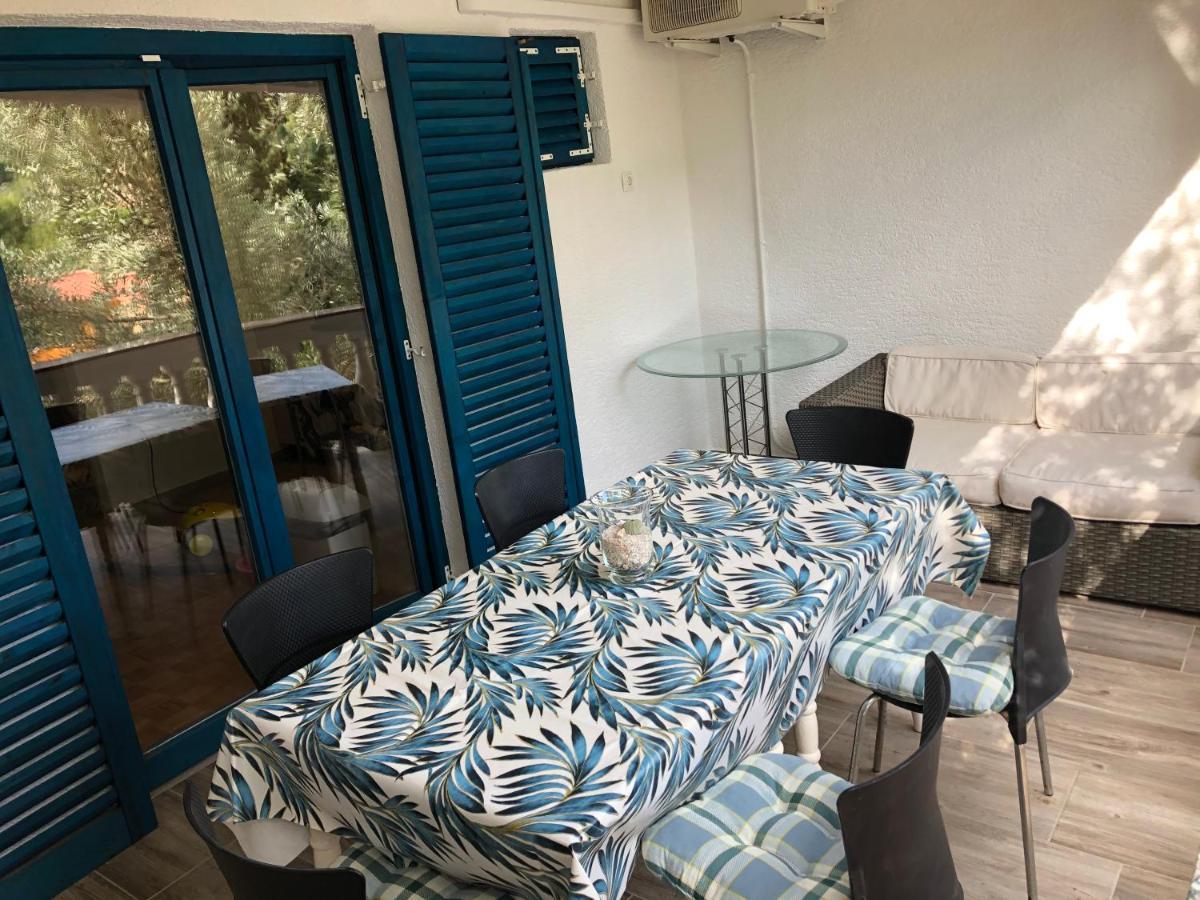 Ždrelac Guesthouse Vila Ruzmarin מראה חיצוני תמונה