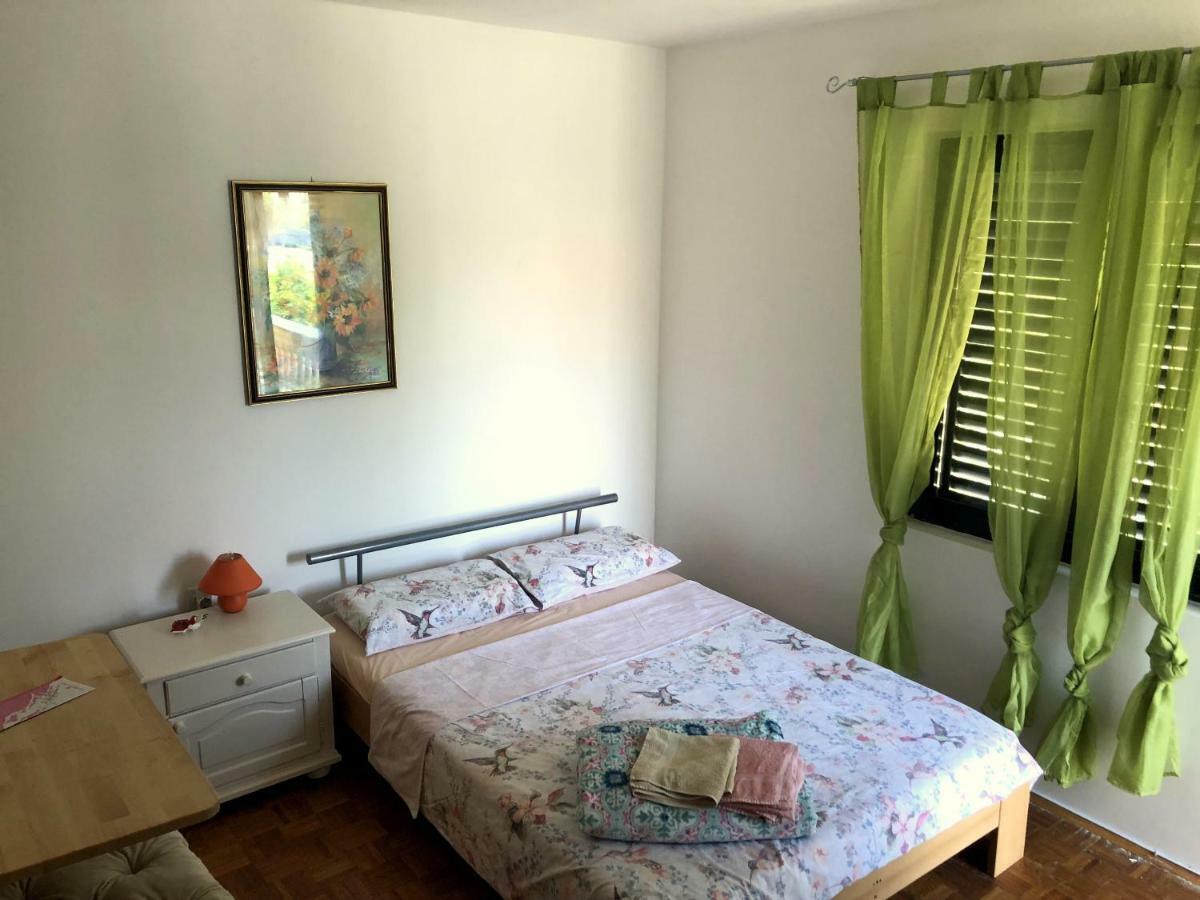 Ždrelac Guesthouse Vila Ruzmarin מראה חיצוני תמונה